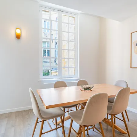 2 En Hyper Centre Avec Balcon Apartamento *