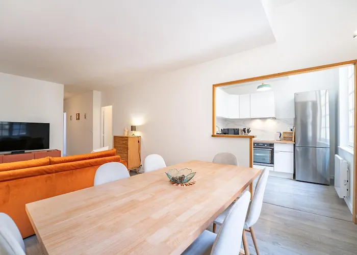 2 En Hyper Centre Avec Balcon *